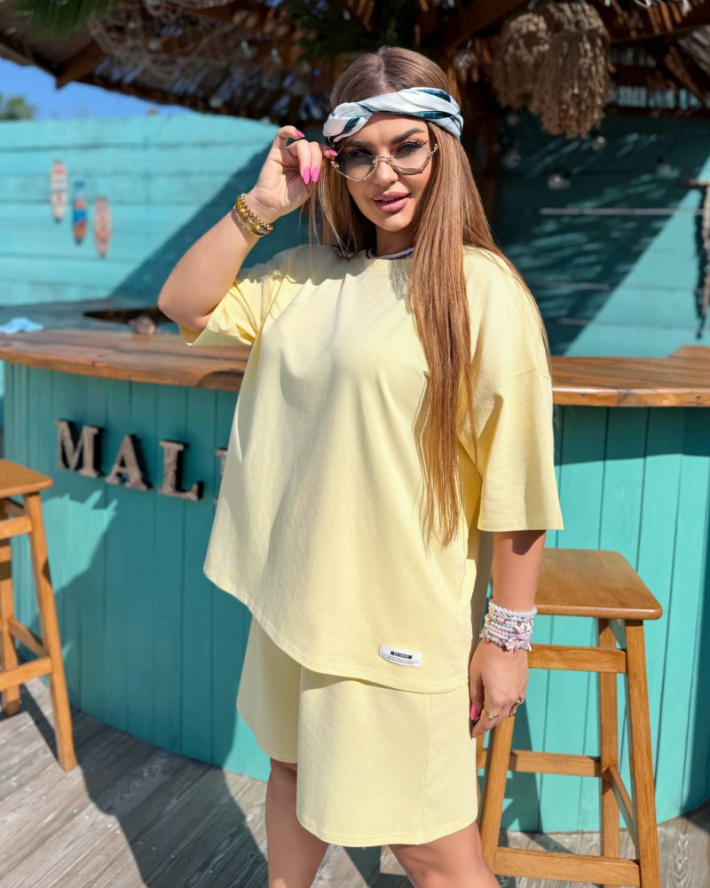 Жіночий костюм з шортами Chic Style 065 KRIS