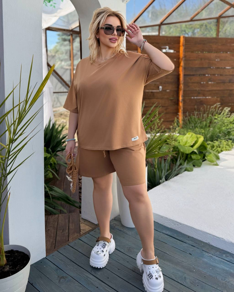 Жіночий костюм з шортами Chic Style 065 KRIS